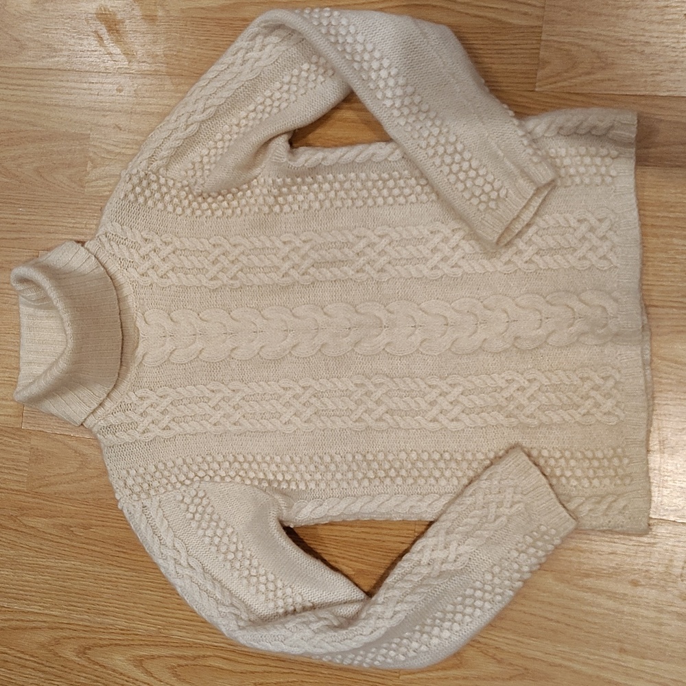 Grayson & Dunn 100% Cashmere Hand Jnit Turtleneck Sweater
